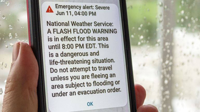 Exit le français, espagnol ou chinois : aux États-Unis, les prévisions et alertes de catastrophes naturelles ne seront envoyées qu'en anglais