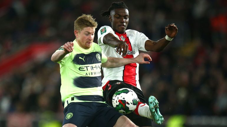 22 passes, 25 ballons touchés et un assist en 62 minutes : la carte de visite de Romeo Lavia face à Manchester City