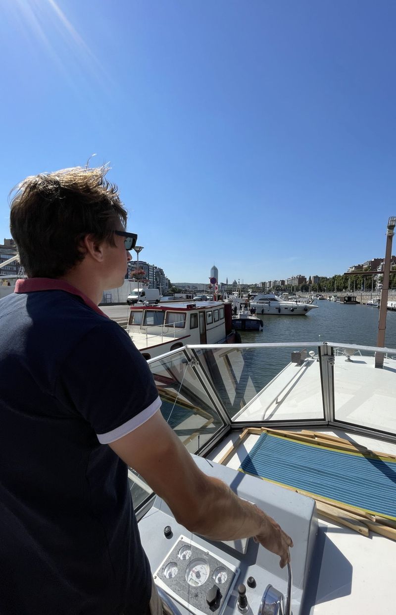 Vivre sur un bateau lété RTBF Actus