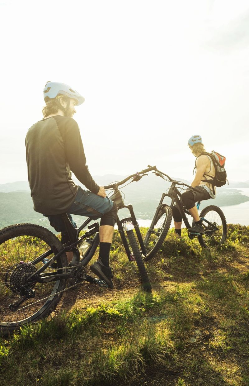 4 activités sportives à faire l’été : les conseils de la coach Helena ...